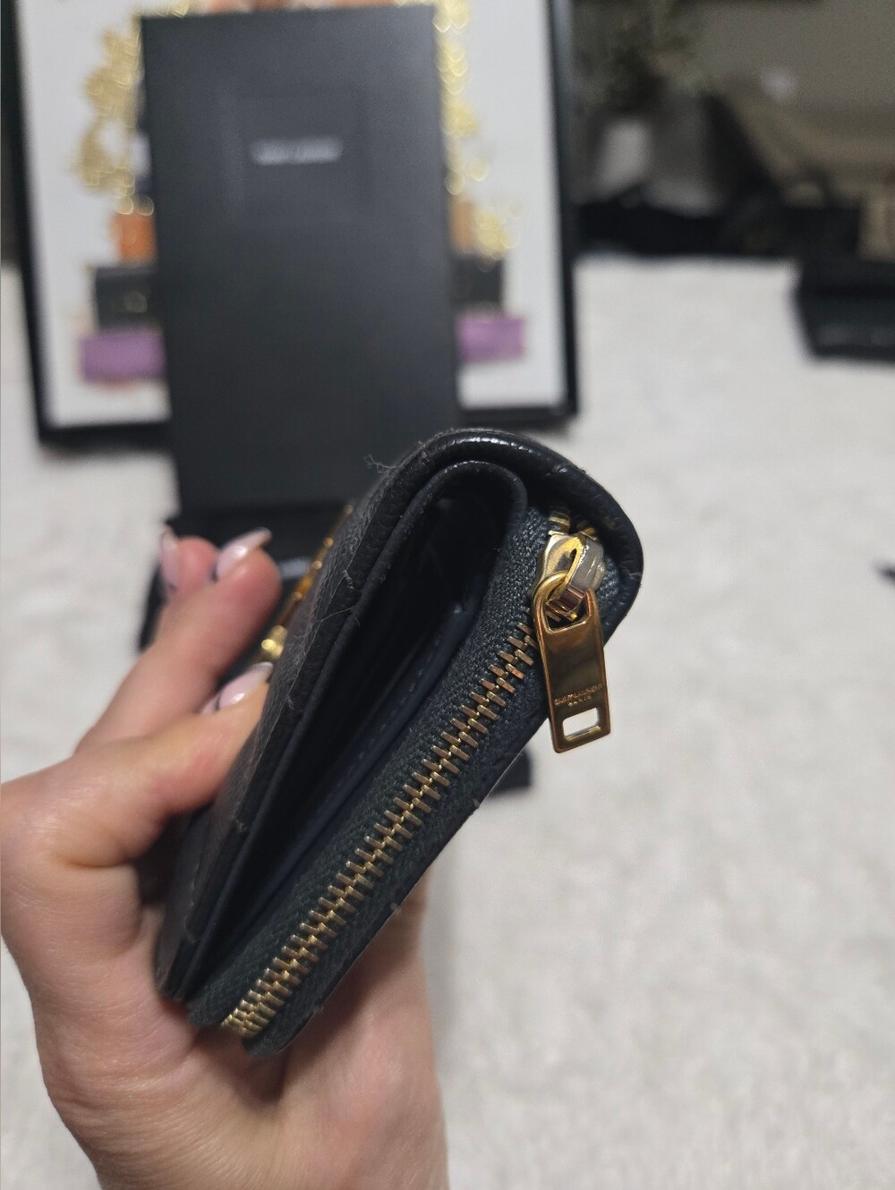 SAINT LAURENT Monogramme quilted textured-leather wallet EUC - Picture 5 of 8